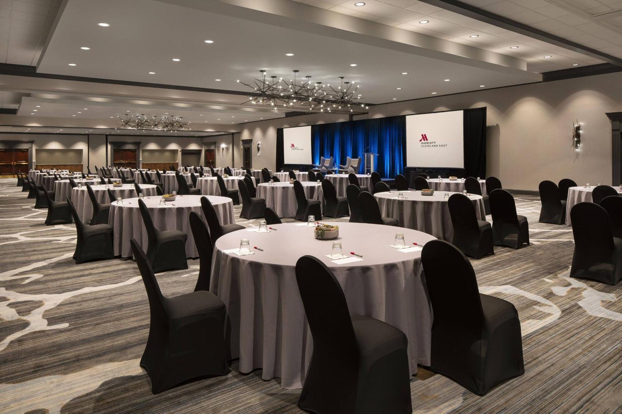 Cleveland Marriott East Hotell Warrensville Heights Exteriör bild