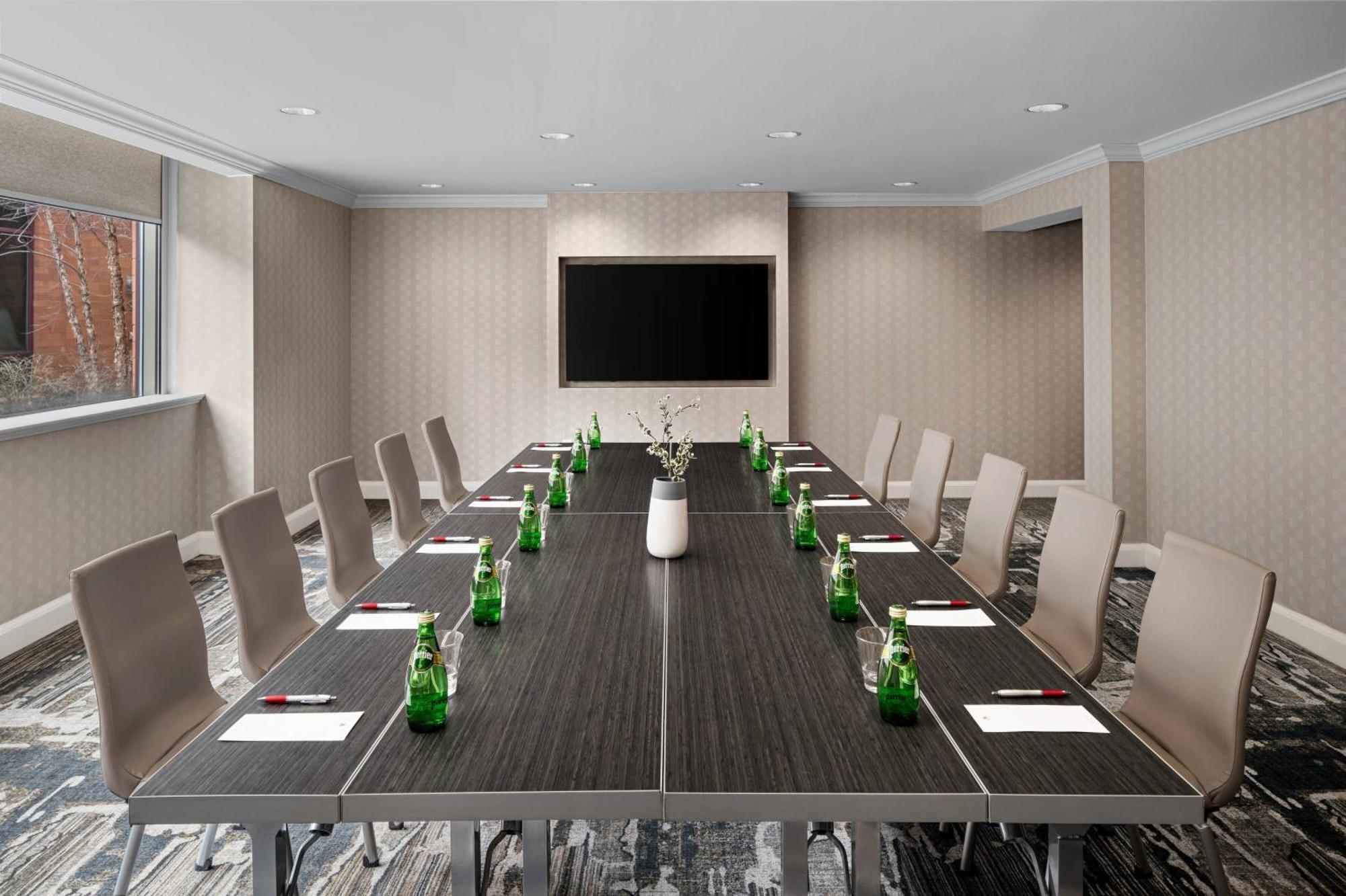 Cleveland Marriott East Hotell Warrensville Heights Exteriör bild